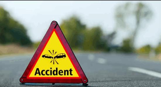 கொழும்பு கண்டி பிரதான வீதியில் விபத்து